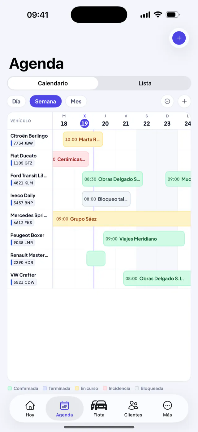 El calendario de reservas por vehículo, en vista de día, semana o mes.